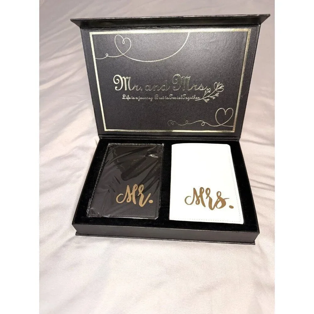 Cosweet Mr & Mrs Passport Holder & Luggage Tag Gift Set – Wedding Honeymoon New